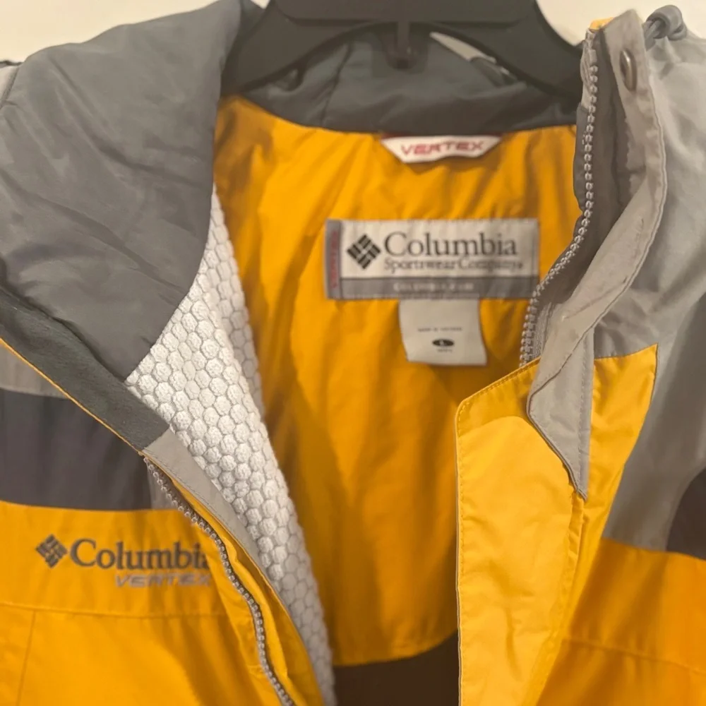 Columbia Vertex Yellow and Gray Outdoor Jacket